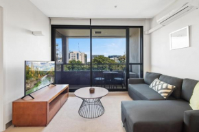 1 Bedroom Unbeatable Location with Parking